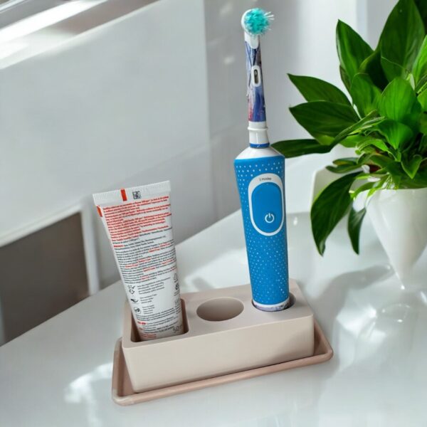 RANGEMENT BROSSES A DENTS ET DENTIFRICE